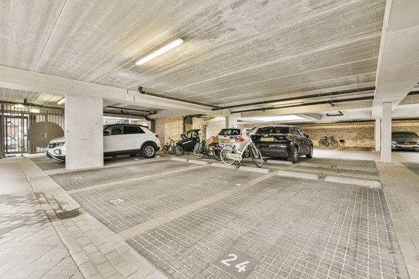 Medium property photo - Theodoor van Hoytemastraat 38, 1062 CG Amsterdam